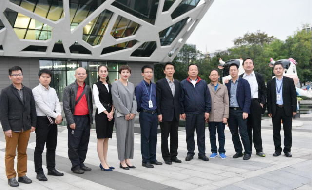 深物业老总_老总办公室图片