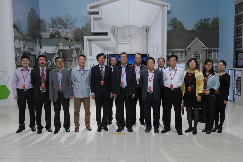 李真总经理一行